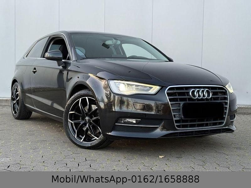 Schwarz Gebraucht 2013 Audi A3 Ambition Limousine | 10.699 € (Superpreis) - Bild 1/4