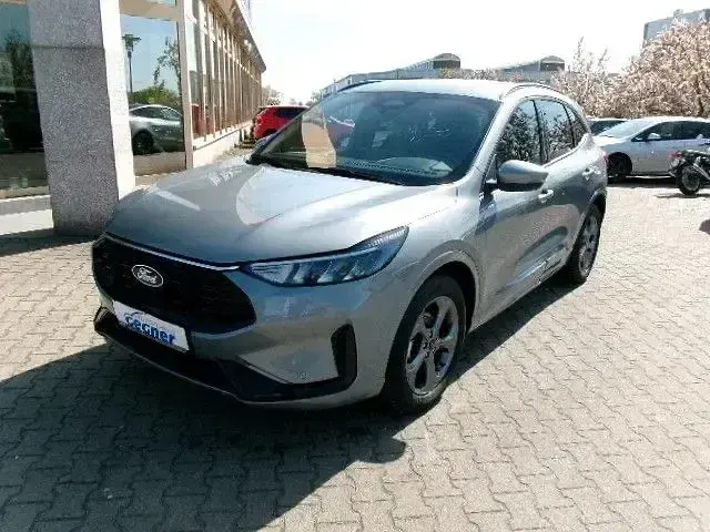 Usado Ford Kuga ST-Line 179 CV (131 kW) 2025 Plateado SUV
