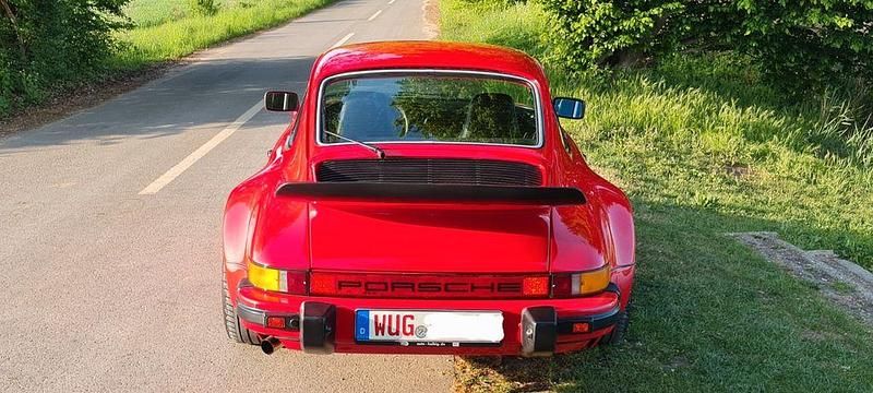 Second-hand Porsche 911 219 CP (161 kW) 1977 Roșu