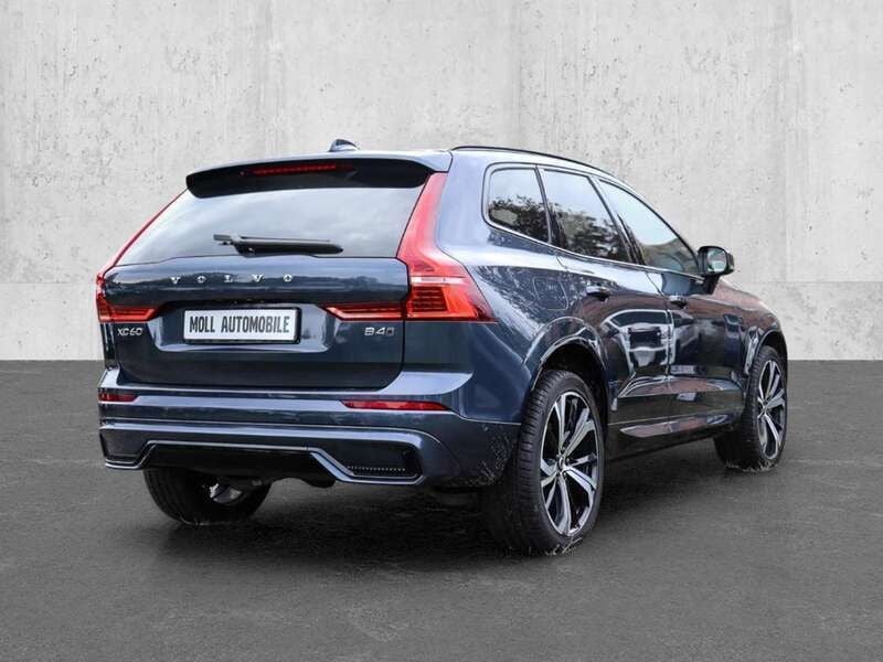 Gebraucht Volvo XC60 Ultimate 197 PS (144 kW) 2023 Denim blue / metallic SUV