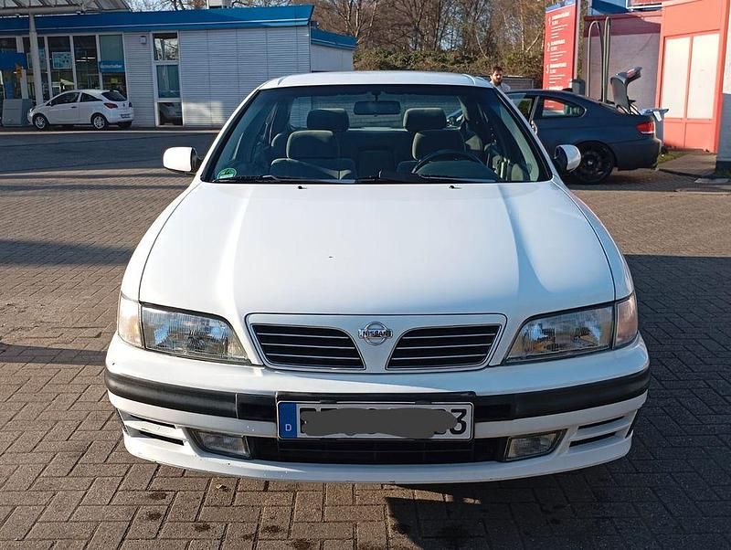 Weiß Gebraucht 1996 Nissan Maxima SE Limousine | 3.500 € - Bild 1/4