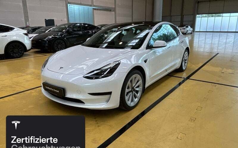 Weiß Gebraucht 2022 Tesla Model 3 Limousine | 29.300 € (Fairer Preis) - Bild 1/4