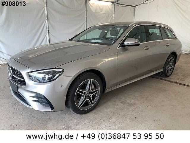 Silver metallic Gebraucht 2021 Mercedes E300 AMG line Kombi | 25.450 € (Guter Preis) - Bild 1/4