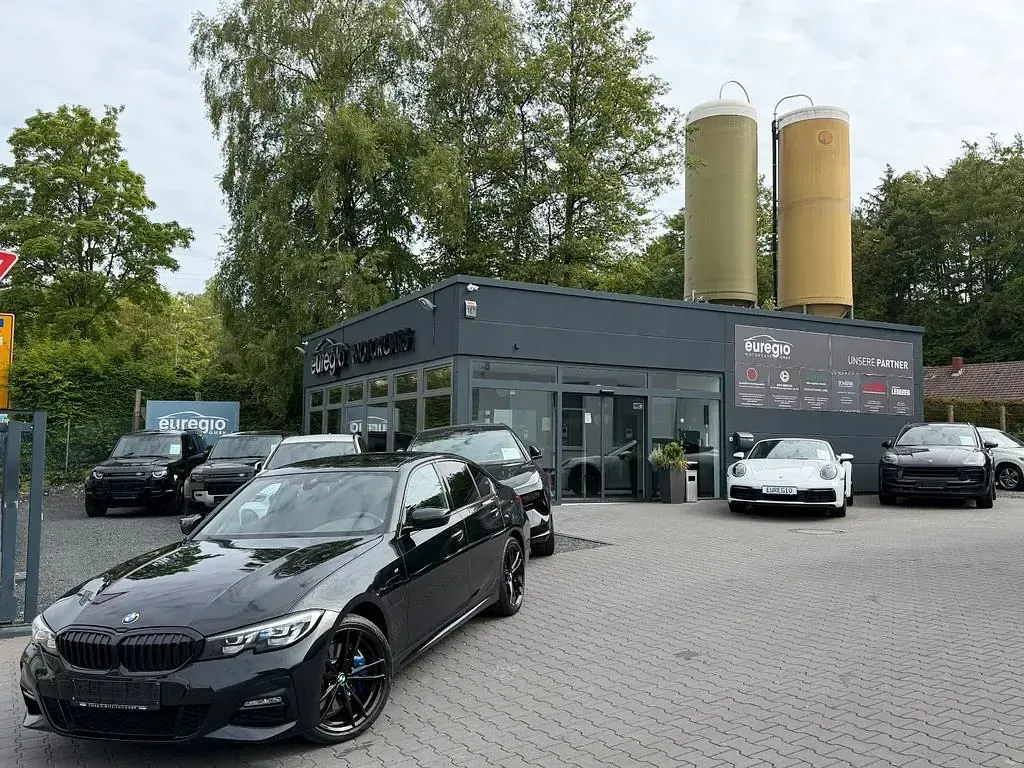 Gebraucht BMW 330e M Sport 252 PS (185 kW) 2021 Schwarz Limousine