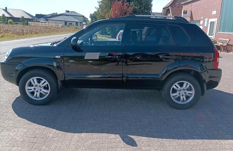 Schwarz Gebraucht 2008 Hyundai Tucson SUV | 6.400 € (Teuer) - Bild 1/4
