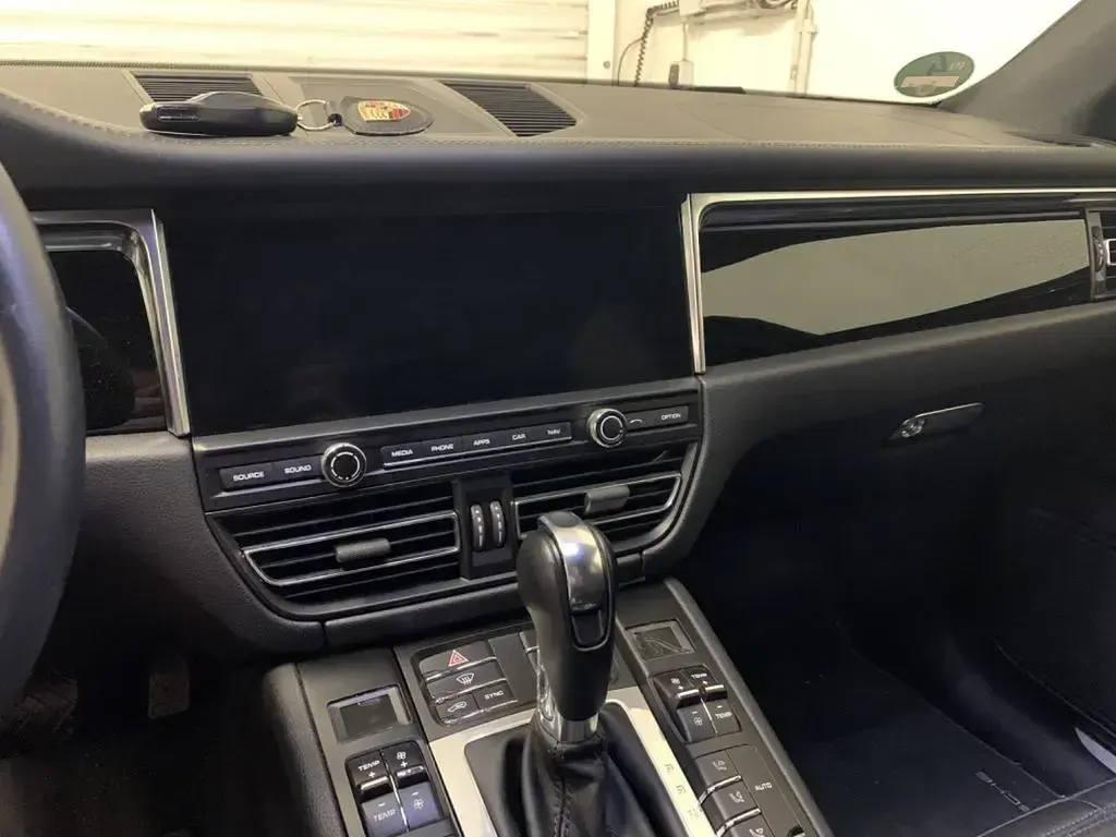 Gebraucht Porsche Macan S 354 PS (260 kW) 2019 Schwarz SUV