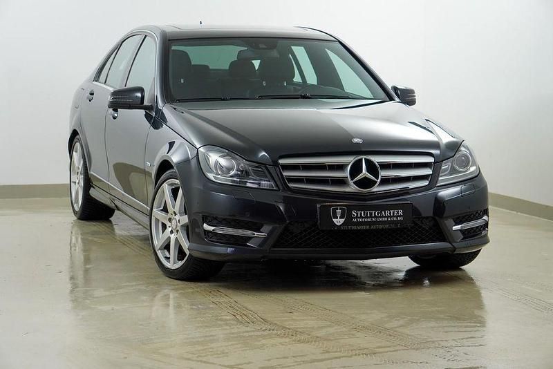 Schwarz Gebraucht 2011 Mercedes C350 Sport Limousine | 22.980 € (Teuer) - Bild 1/4