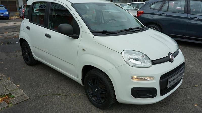 Weiß Gebraucht 2016 Fiat Panda Pop Kleinwagen | 5.950 € (Fairer Preis) - Bild 1/4