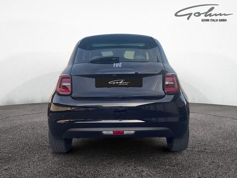 Gebraucht Fiat 500e La Prima 86 kW (118 PS) 2022 Schwarz Limousine