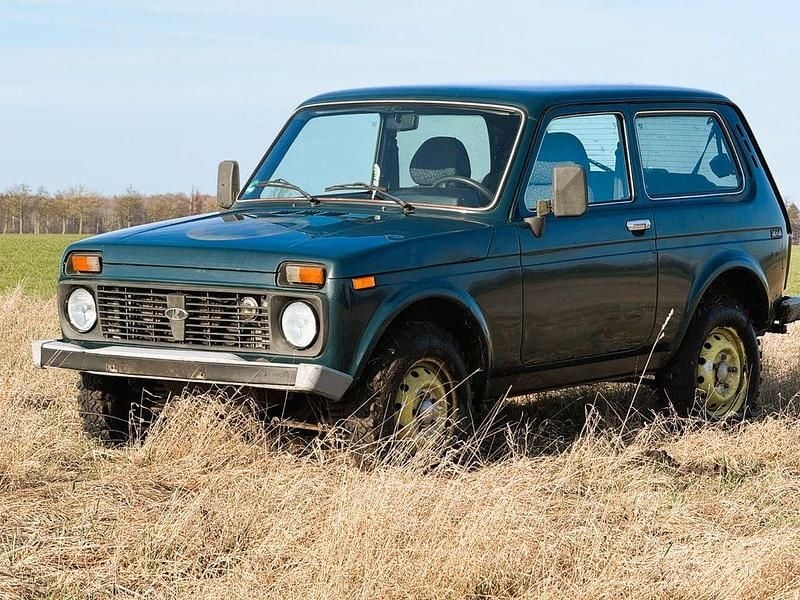 Gebraucht Lada niva 82 PS (60 kW) 2009 Grün SUV