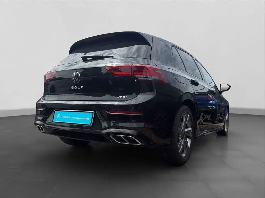 Gebraucht VW Golf VIII R-line 131 PS (96 kW) 2024 Schwarz Limousine