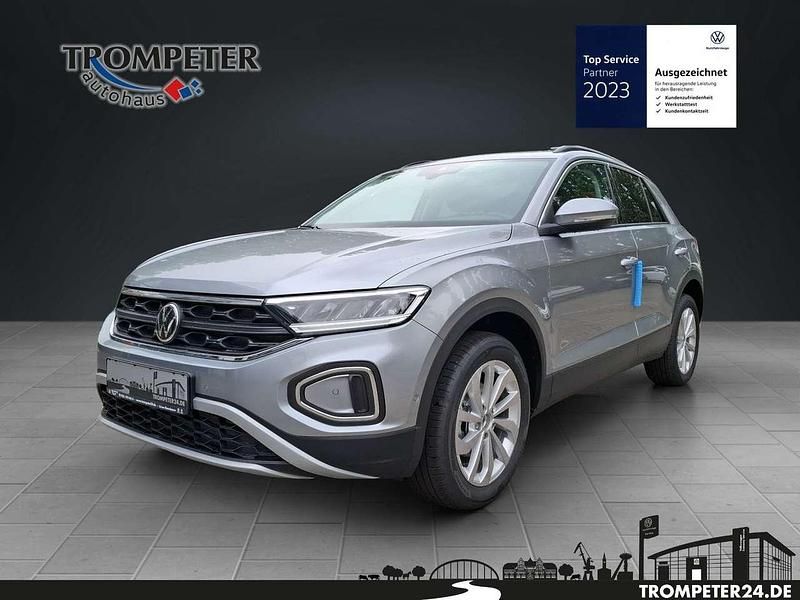 Pyritsilber metallic Neu 2025 VW T-Roc Life SUV | 32.480 € (Superpreis) - Bild 1/4