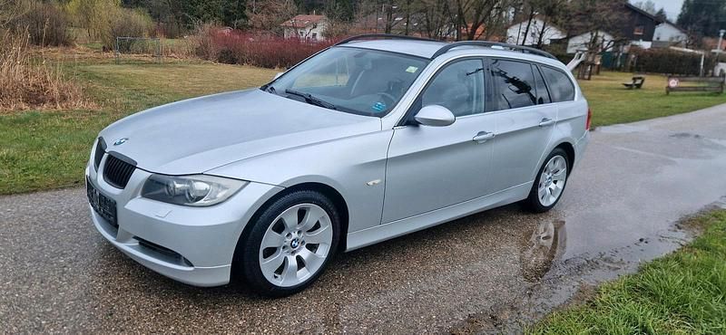 Gebraucht BMW 325 218 PS (160 kW) 2005 Silber Kombi
