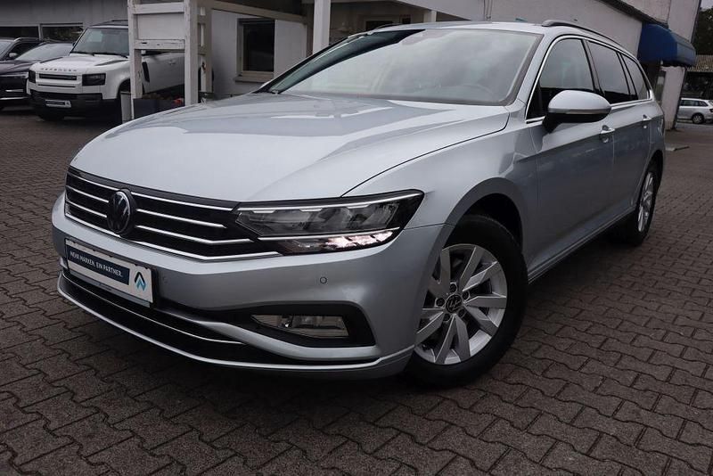 Scale silver metallic Gebraucht 2022 VW Passat Business Kombi | 20.920 € (Guter Preis) - Bild 1/2