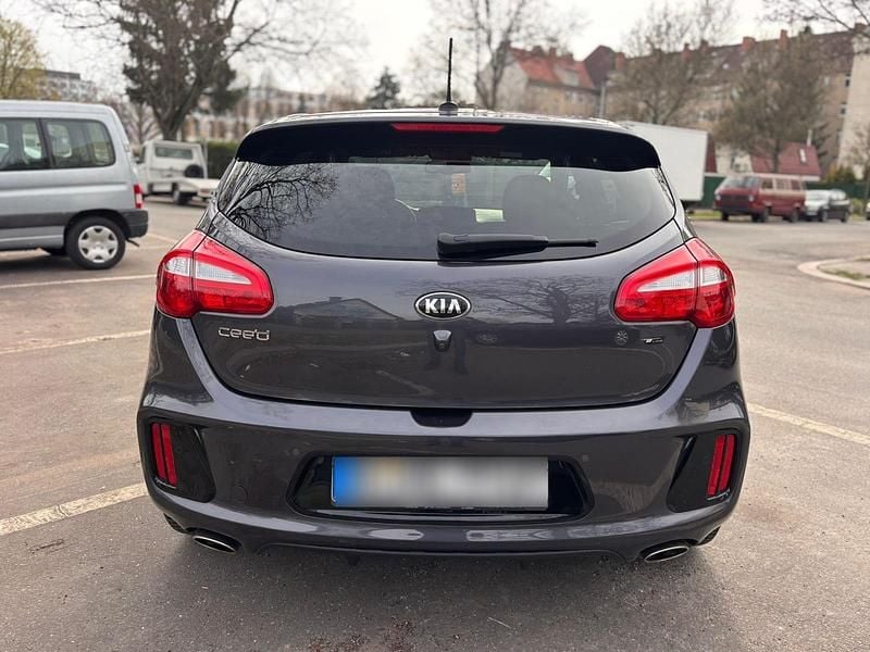 Gebraucht Kia Ceed GT GT-Line 136 PS (100 kW) 2017 Grau Kleinwagen