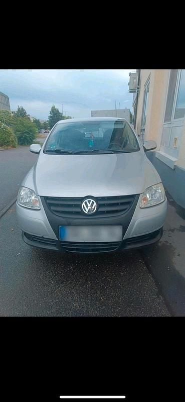 Silber Gebraucht 2011 VW Fox Kleinwagen | 950 € (Superpreis) - Bild 1/4