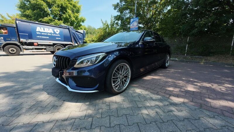 Blau Gebraucht 2014 Mercedes C250 AMG line Limousine | 21.000 € (Guter Preis) - Bild 1/4