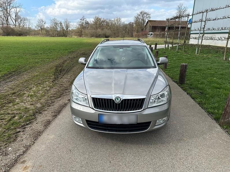 Second-hand Skoda Octavia 140 CP (102 kW) 2013 Gri Break