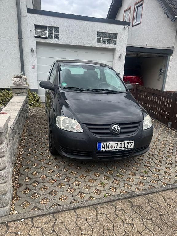 Schwarz Gebraucht 2006 VW Fox Kleinwagen | 3.200 € (Etwas zu teuer) - Bild 1/4