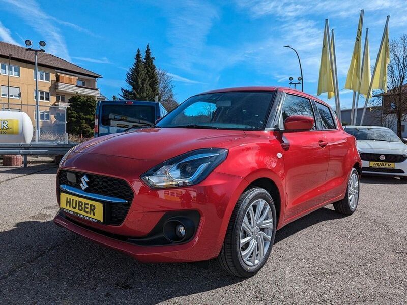 Rot Gebraucht 2019 Suzuki Swift Comfort+ Limousine | 16.990 € (Etwas zu teuer) - Bild 1/4