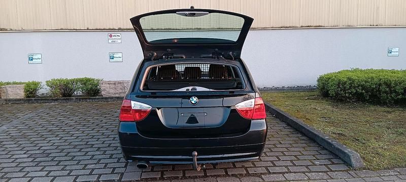 Gebraucht BMW 320 170 PS (125 kW) 2007 Schwarz Kombi