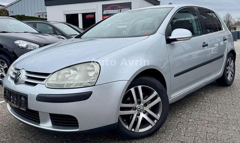 Silber Gebraucht 2004 VW Golf V Trendline Limousine | 2.999 € (Guter Preis) - Bild 1/4