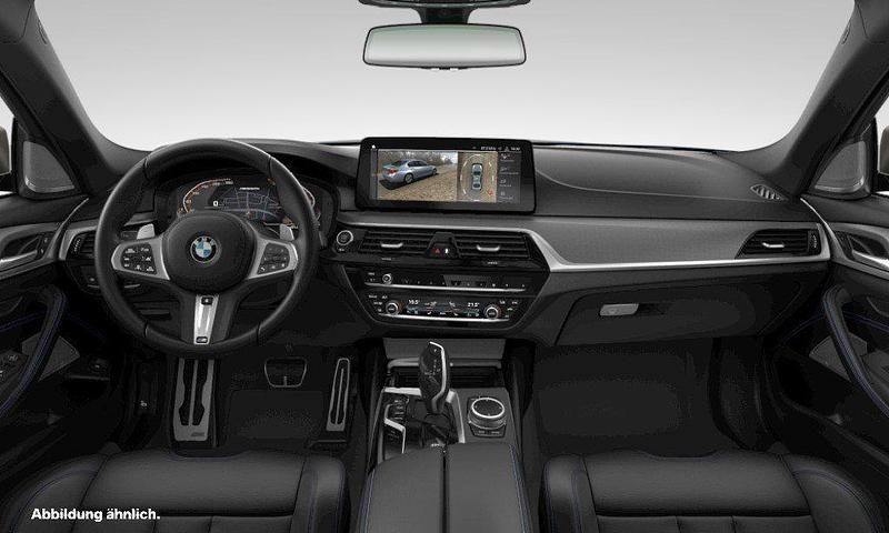 Gebraucht BMW M550 Performance 530 PS (389 kW) 2023 Arctic race blue Limousine
