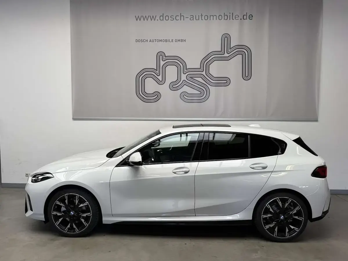 Gebraucht BMW 120 M Sport 163 PS (119 kW) 2025 Alpinweiss iii Kleinwagen