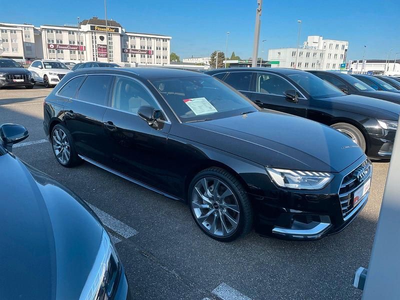 Schwarz Gebraucht 2022 Audi A4 Ambiente Kombi | 28.990 € (Fairer Preis) - Bild 1/4