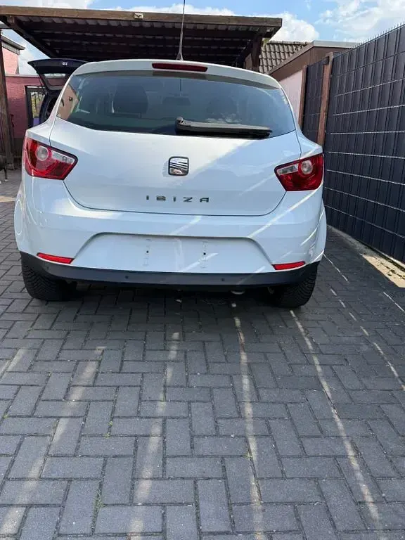 Gebraucht Seat Ibiza SC Style 69 PS (50 kW) 2011 Weiß Kleinwagen
