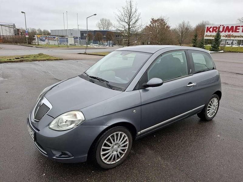 Gebraucht Lancia Ypsilon 95 PS (69 kW) 2009 Kleinwagen