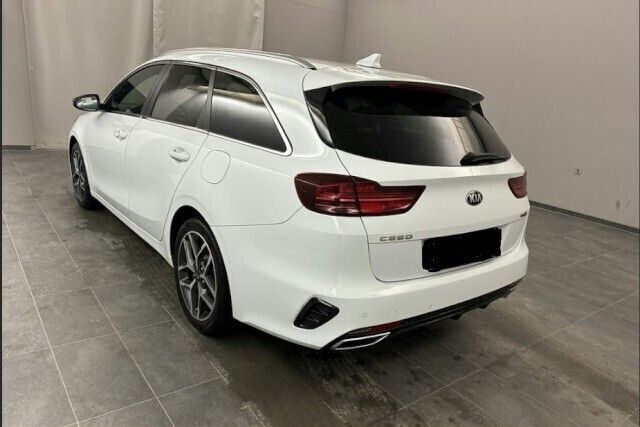 Gebraucht Kia Ceed 136 PS (100 kW) 2020 Andere farbe Kleinwagen