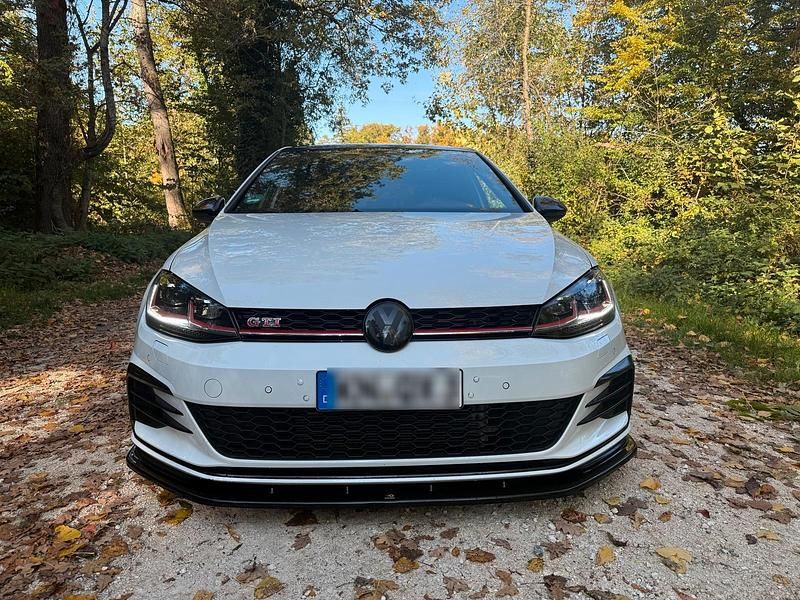 Weiß Gebraucht 2020 VW Golf VII GTI Limousine | 23.500 € (Superpreis) - Bild 1/4