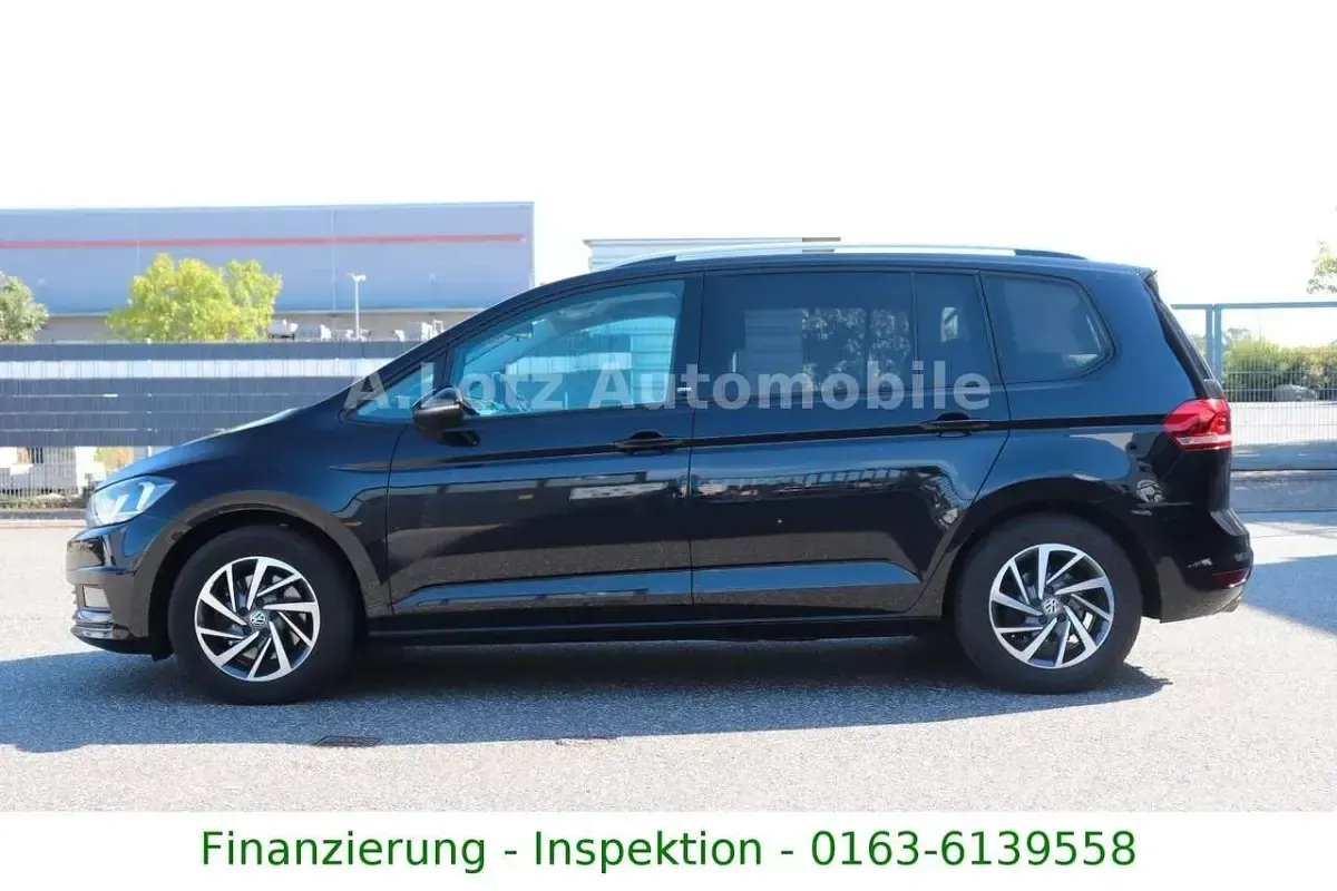 Gebraucht VW Touran Sound 150 PS (110 kW) 2018 Schwarz Van / Kleinbus
