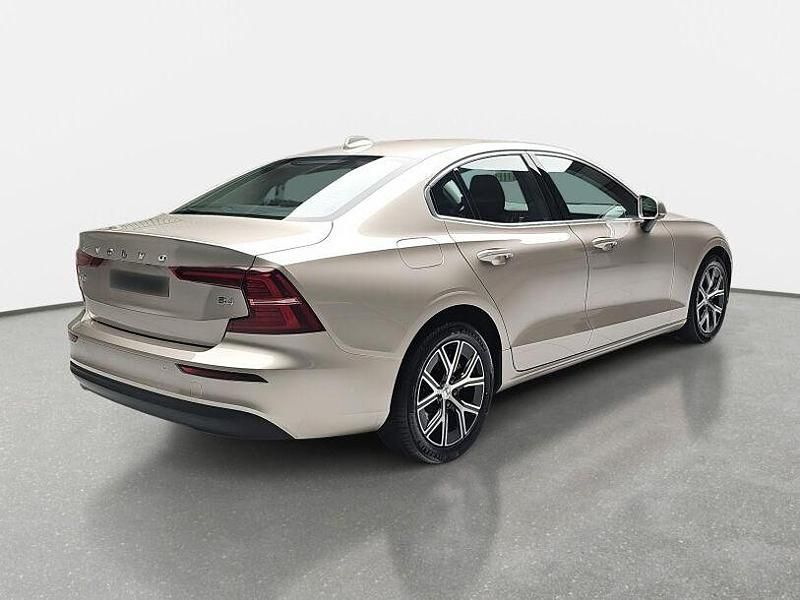 Gebraucht Volvo S60 Core 197 PS (144 kW) 2024 Bright duskk metallic Limousine