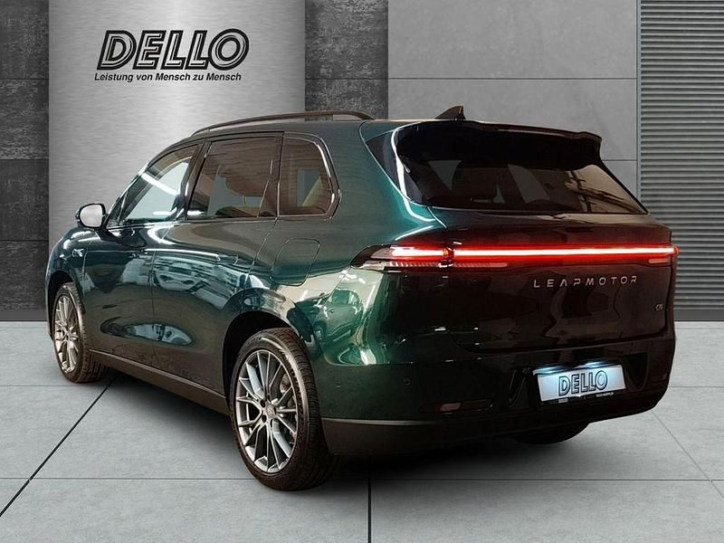 Neu Leapmotor C10 160 kW (218 PS) 2026 Glazed green SUV