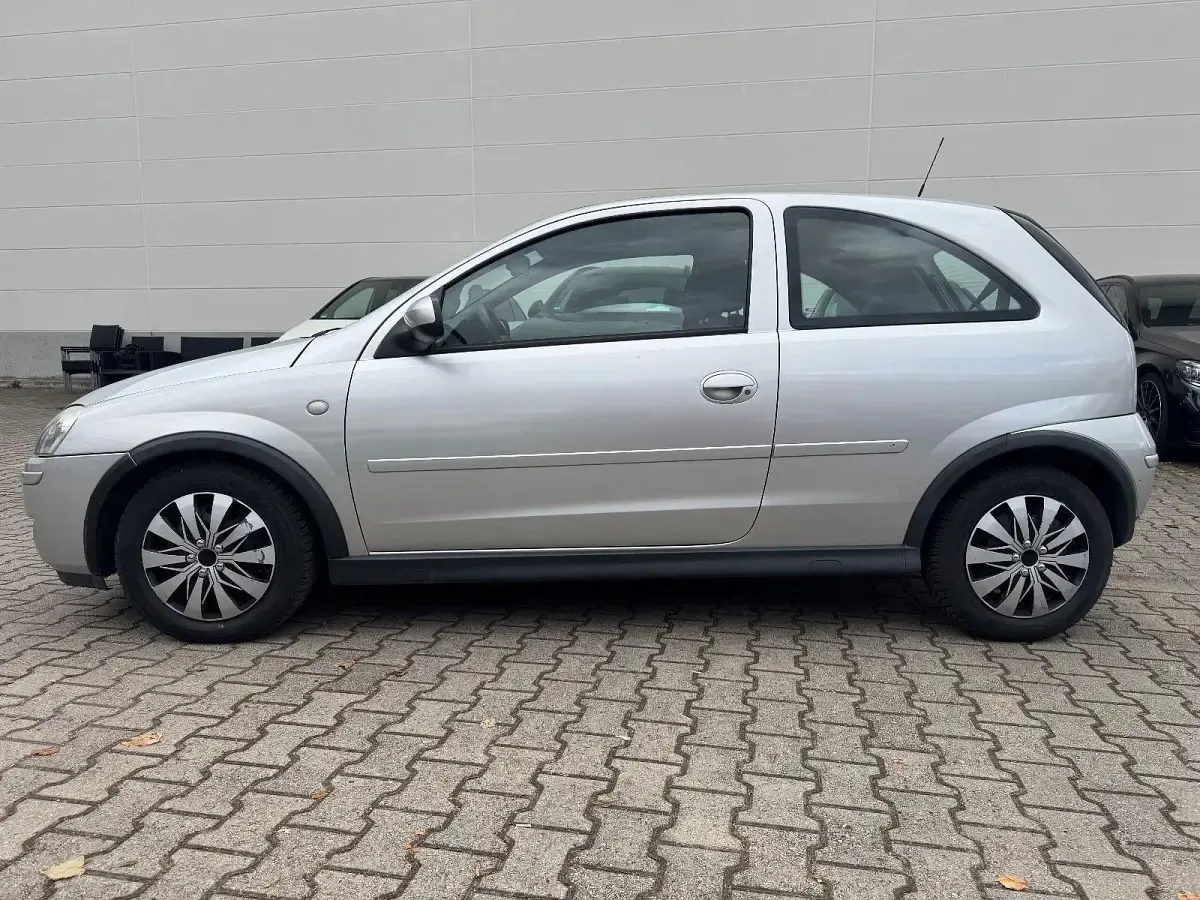 Gebraucht Opel Corsa Edition 80 PS (58 kW) 2006 Silber Kleinwagen
