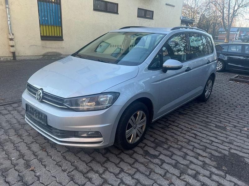 Gebraucht VW Touran Trendline 116 PS (85 kW) 2016 Silber Van / Kleinbus
