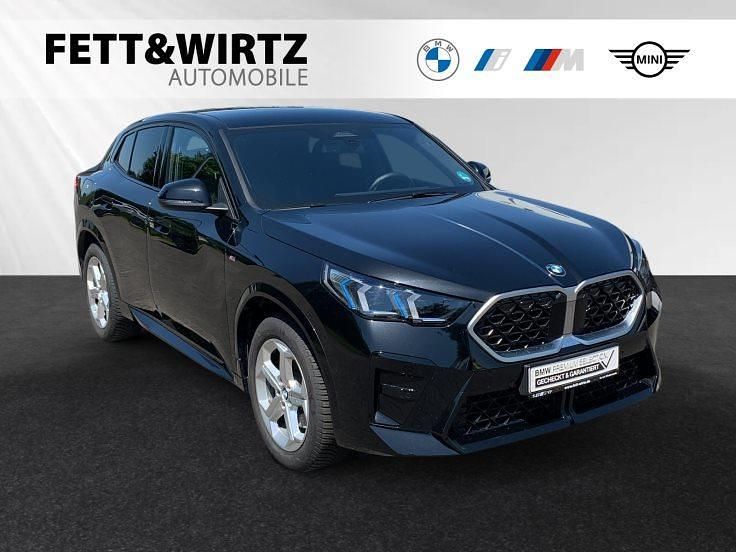 Saphirschwarz metallic Gebraucht 2024 BMW X2 M Sport SUV | 41.800 € - Bild 1/3