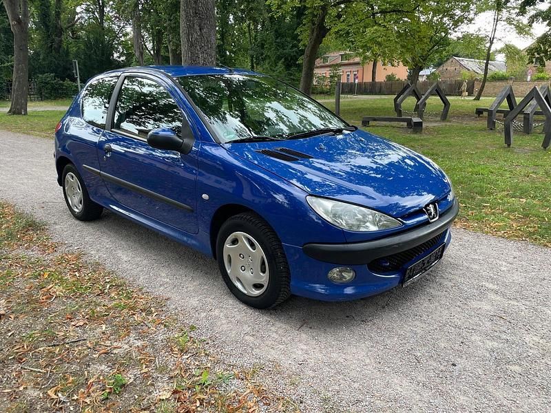 Blau Gebraucht 2003 Peugeot 206 Kleinwagen | 1.600 € - Bild 1/4