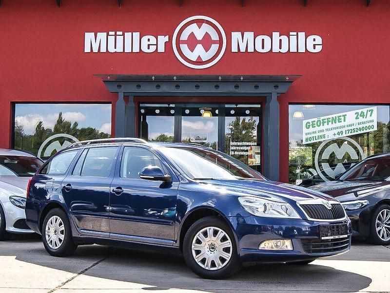 Blau Gebraucht 2011 Skoda Octavia Ambiente Kombi | 9.600 € (Fairer Preis) - Bild 1/4