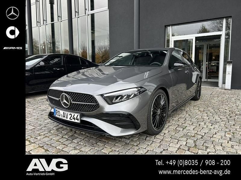 Grau Gebraucht 2025 Mercedes A180 Edition Limousine | 33.800 € (Etwas zu teuer) - Bild 1/4