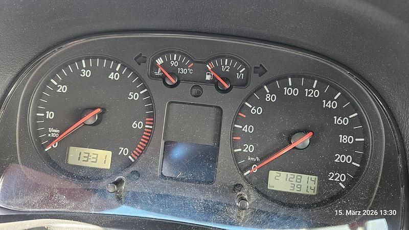 Gebraucht VW Golf IV 75 PS (55 kW) 2002 Blau Kleinwagen