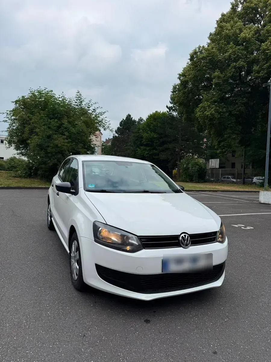 Gebraucht VW Polo Trendline 69 PS (50 kW) 2013 Weiß Kleinwagen