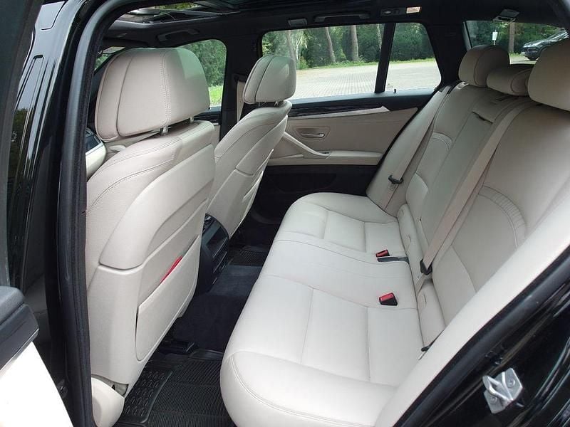 Gebraucht BMW 530 Sport Line 258 PS (189 kW) 2017 Schwarz Kombi