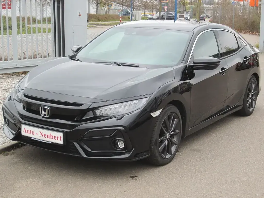 Gebraucht Honda Civic Elegance 126 PS (92 kW) 2021 Crystal black Limousine