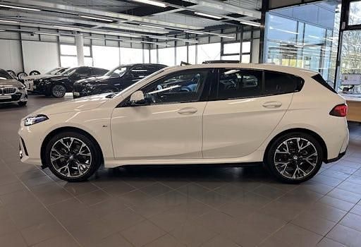 Gebraucht BMW 120 Shadowline 170 PS (125 kW) 2025 Weiß Kleinwagen