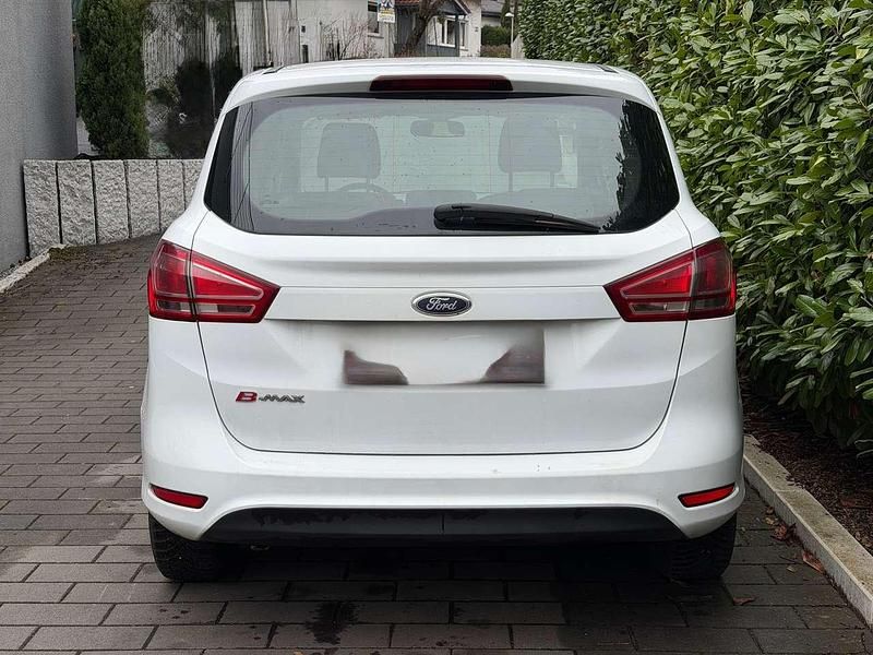 Gebraucht Ford B-MAX Trend 75 PS (55 kW) 2016 Frostweiß Van / Kleinbus