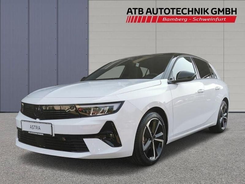 Weiss Gebraucht 2024 Opel Astra GS Line Limousine | 27.990 € (Etwas zu teuer) - Bild 1/4