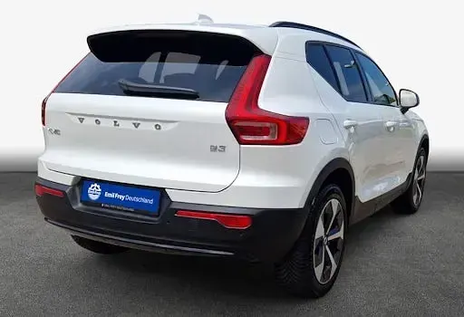 Gebraucht Volvo XC40 Plus 163 PS (119 kW) 2025 Weiß SUV